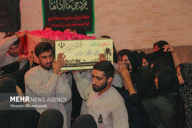 تشییع پیکر شهید گمنام در هشتبندی