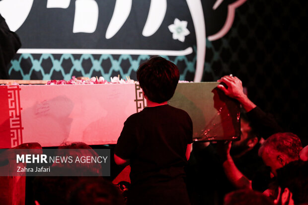 یادواره اولین شهید مدافع حرم استان هرمزگان با حضور شهید گمنام