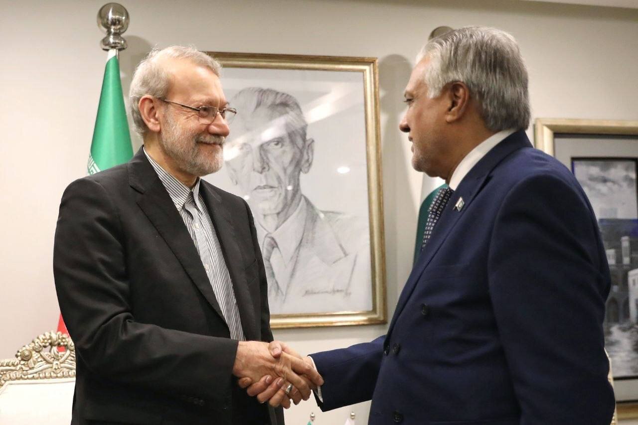 لاريجاني يلتقي وزيرالخارجية الباكستاني