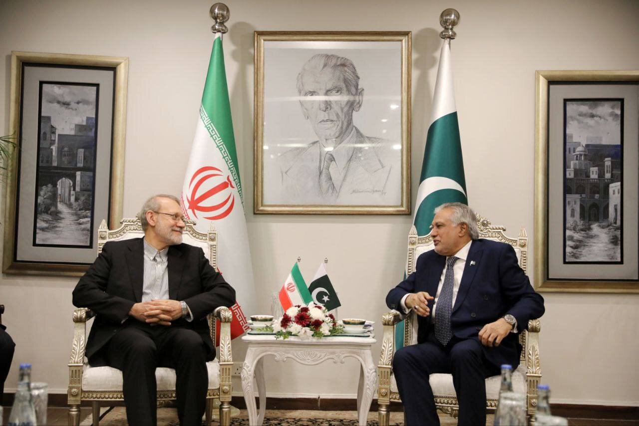 لاريجاني يلتقي وزيرالخارجية الباكستاني