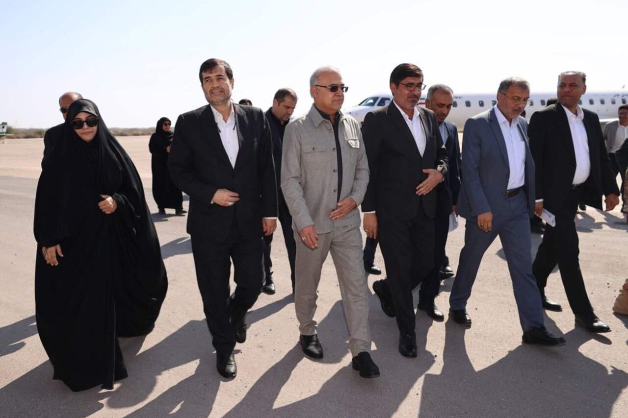 ورود وزیر ورزش به جزیره بوموسی