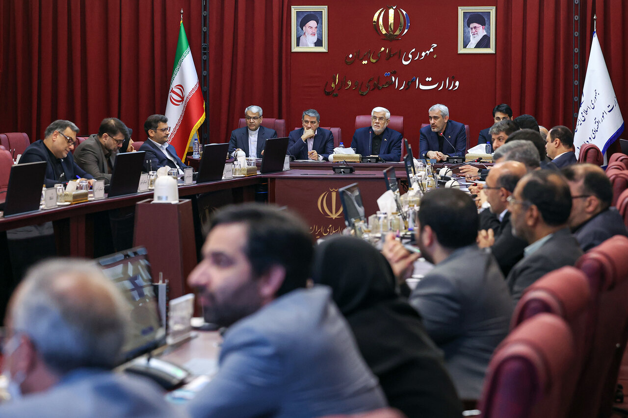 كشور،قوانين،معاون،مالياتي،دولت،امور،عارف،اقتصاد،اعتماد،زماني ...