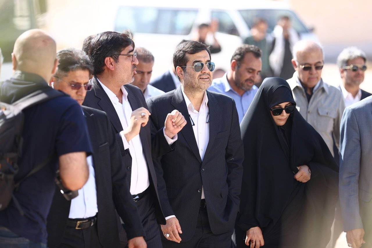 بازدید وزیر ورزش از سالن رشته‌های زورخانه‌ای و پهلوانی جزیره بوموسی