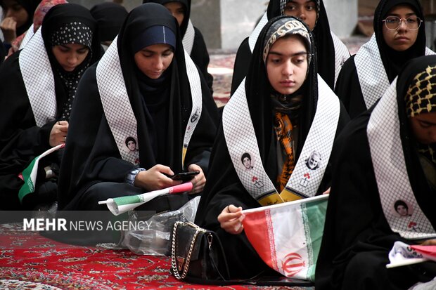 اجتماع بسیجیان به مناسبت ۵ آذر