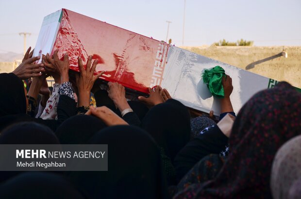 تشییع شهید گمنام در محلات رودان