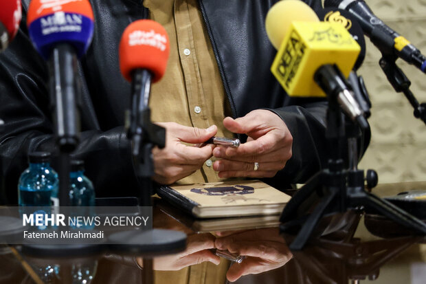 نشست خبری رئیس مجموعه تئاتر شهر