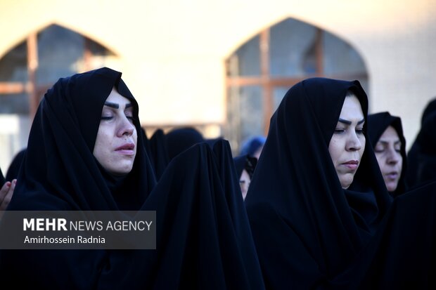 اقامه نماز طلب باران در بیرجند