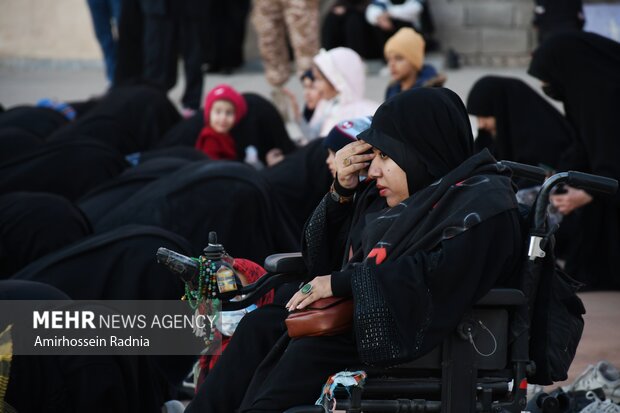 اقامه نماز طلب باران در بیرجند