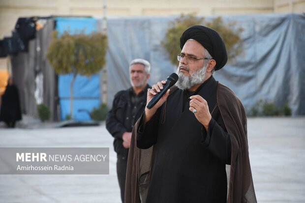 اقامه نماز طلب باران در بیرجند