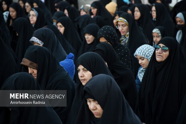 اقامه نماز طلب باران در بیرجند