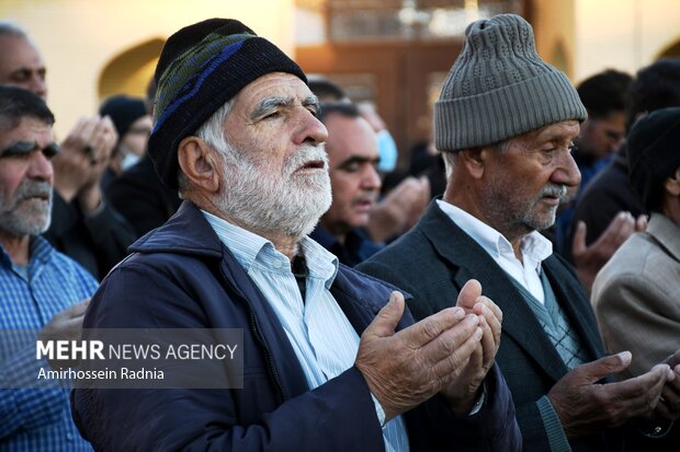 اقامه نماز طلب باران در بیرجند