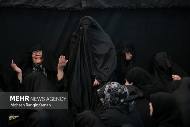 آخرین روز از مراسم عزاداری شهادت حضرت زهرا (س) در حسینیه سادات اخوی