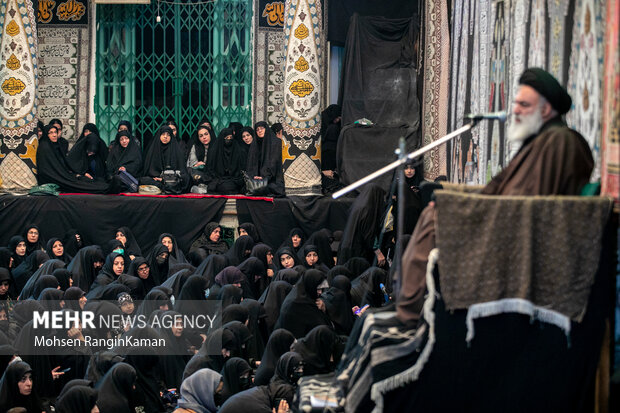 آخرین روز از مراسم عزاداری شهادت حضرت زهرا (س) در حسینیه سادات اخوی