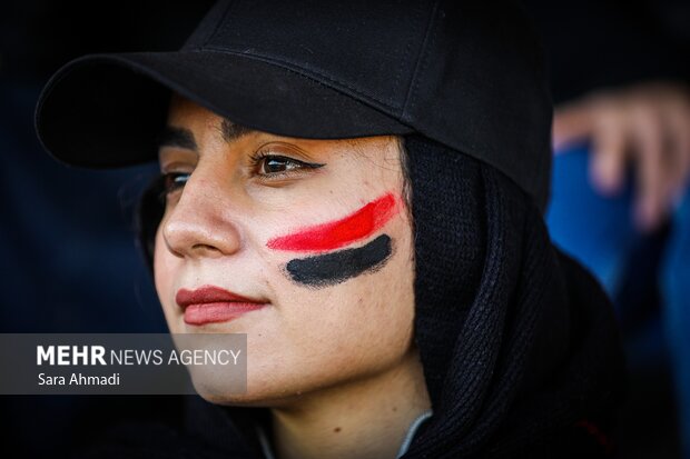 حضور بانوان در ورزشگاه امام رضا(ع)