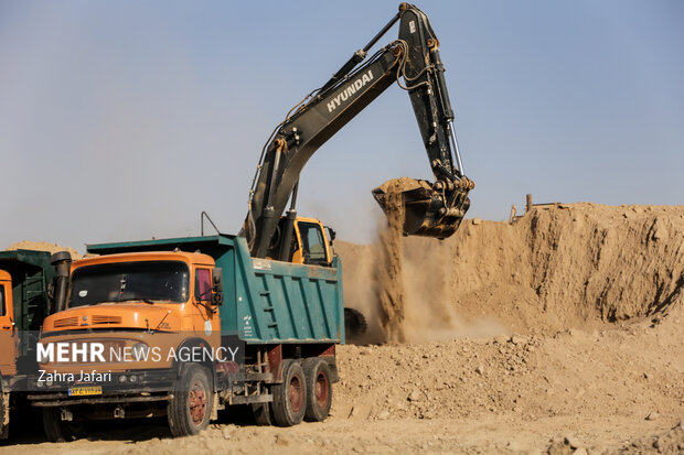 بازدید استاندار هرمزگان از پروژه های عمرانی مهم بندرعباس