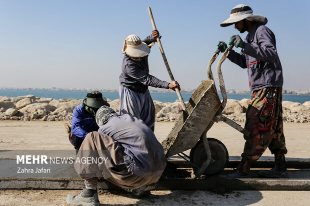 بازدید استاندار هرمزگان از پروژه های عمرانی مهم بندرعباس