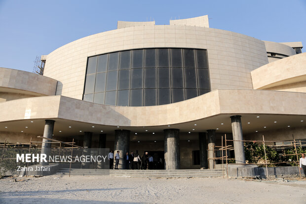 بازدید استاندار هرمزگان از پروژه های عمرانی مهم بندرعباس