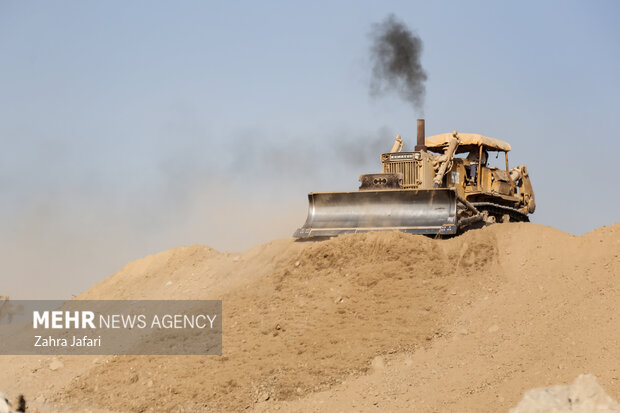 بازدید استاندار هرمزگان از پروژه های عمرانی مهم بندرعباس