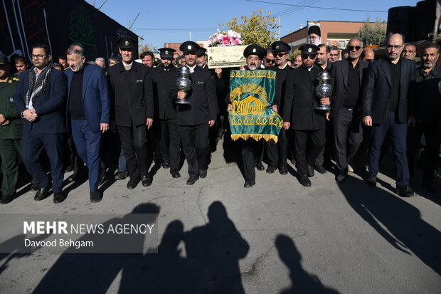 مراسم تشییع و خاکسپاری شهید گمنام در زائرسرای رضوی