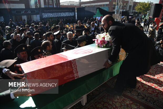 مراسم تشییع و خاکسپاری شهید گمنام در زائرسرای رضوی