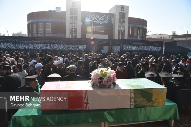 مراسم تشییع و خاکسپاری شهید گمنام در زائرسرای رضوی