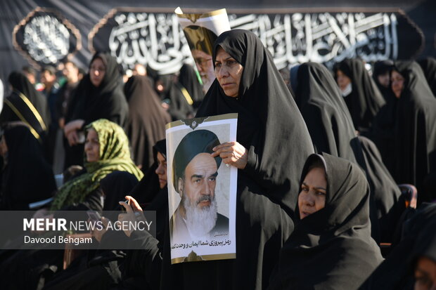 مراسم تشییع و خاکسپاری شهید گمنام در زائرسرای رضوی