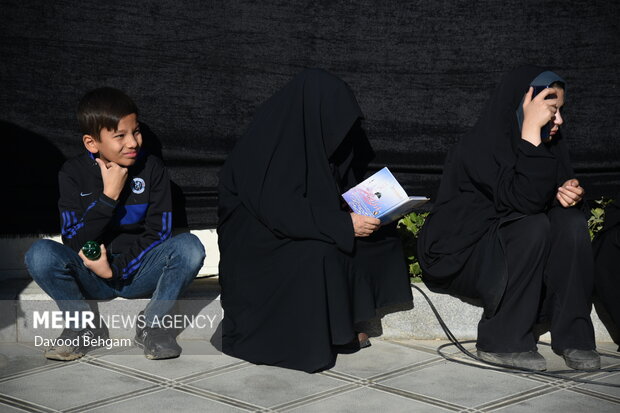 مراسم تشییع و خاکسپاری شهید گمنام در زائرسرای رضوی