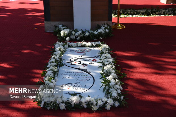 مراسم تشییع و خاکسپاری شهید گمنام در زائرسرای رضوی