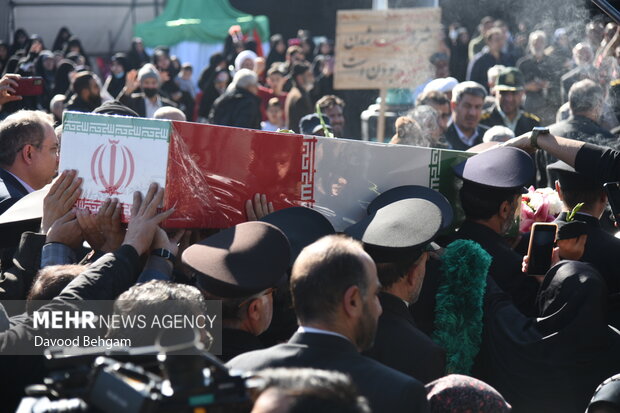 مراسم تشییع و خاکسپاری شهید گمنام در زائرسرای رضوی