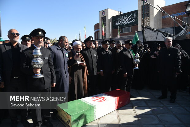 مراسم تشییع و خاکسپاری شهید گمنام در زائرسرای رضوی