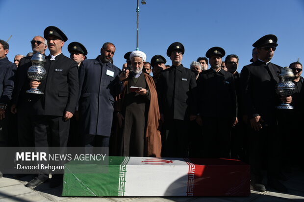 مراسم تشییع و خاکسپاری شهید گمنام در زائرسرای رضوی