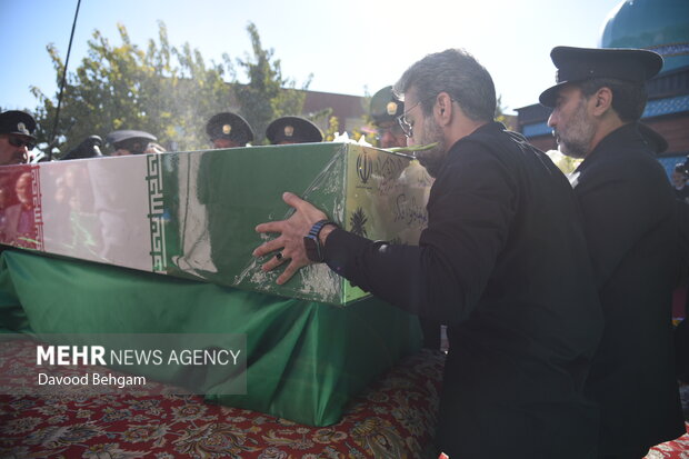 مراسم تشییع و خاکسپاری شهید گمنام در زائرسرای رضوی