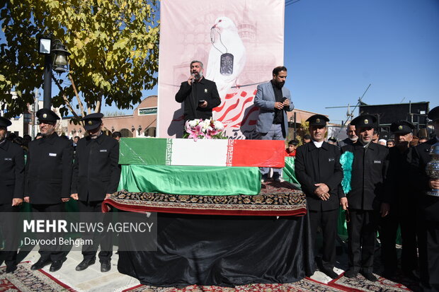مراسم تشییع و خاکسپاری شهید گمنام در زائرسرای رضوی