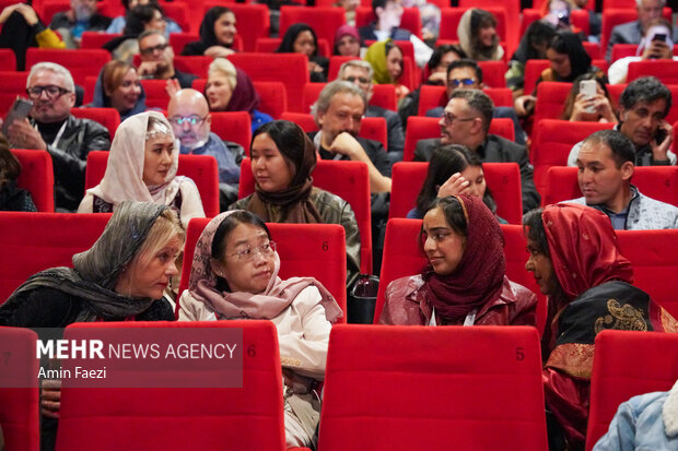 افتتاحیه چهل و سومین جشنواره جهانی فیلم فجر در شیراز