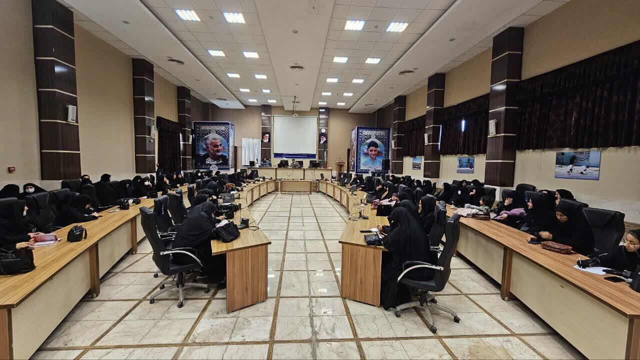 بانوان باید سیاستگذاران اصلی نظام تعلیم و تربیت کشور باشند