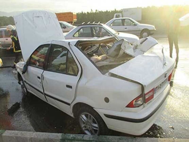 واژگونی مرگبار سمند در نی ریز، ۲ کشته و ۳ مصدوم به جا گذاشت