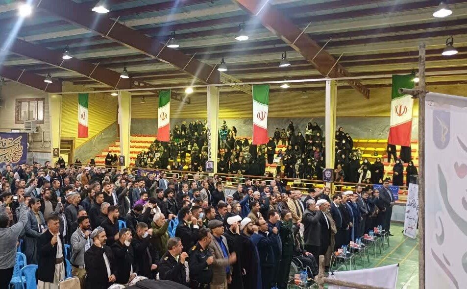 گردهمایی بزرگ بسیجیان در سقز