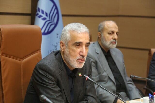 پیرصالحی:افزایش بی‌رویه داروخانه‌ها کنترل بازار دارو را دشوار کرده است