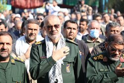 حضور بسیجیان در هویزه تجدید عهد با امام شهدا و رهبر معظم انقلاب است