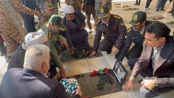 آیین عطرافشانی و غبارروبی گلزار شهدای قوچان