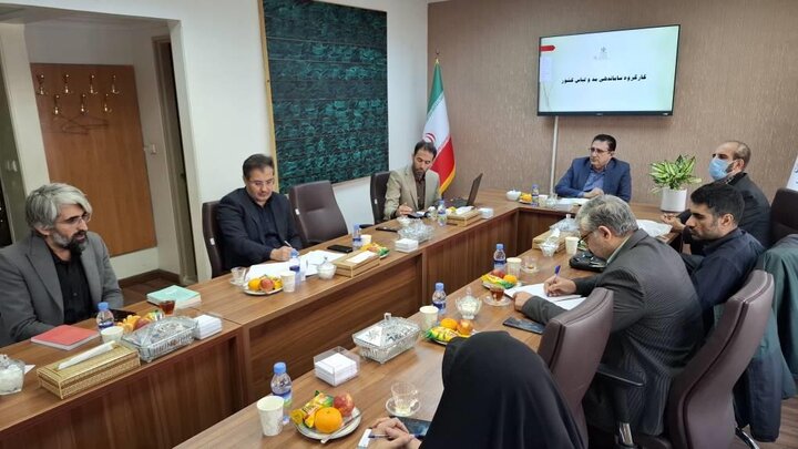 باید دوگانه‌سازی‌ها را از ادبیات خود حذف کنیم