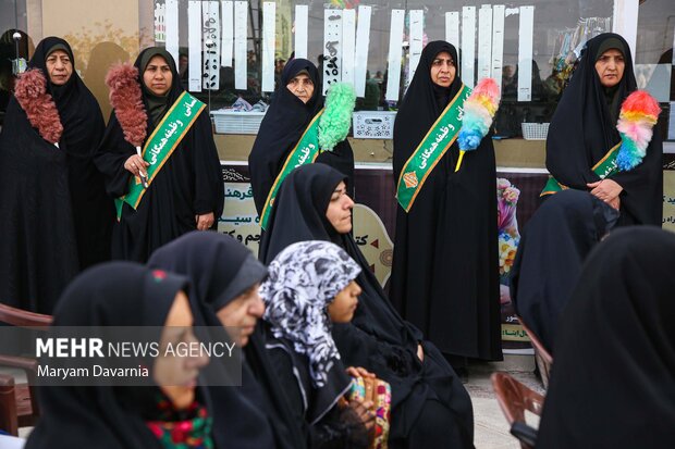 گلباران مزارشهدا به مناسبت هفته بسیج در بجنورد
