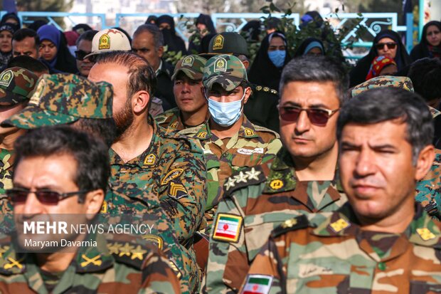 گلباران مزارشهدا به مناسبت هفته بسیج در بجنورد