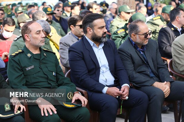 گلباران مزارشهدا به مناسبت هفته بسیج در بجنورد