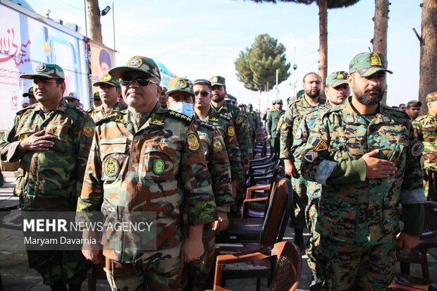 گلباران مزارشهدا به مناسبت هفته بسیج در بجنورد