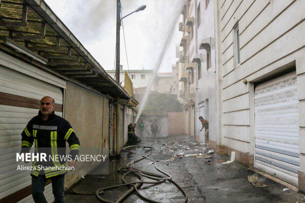 آتش‌سوزی ساختمان مسکونی در محله لب آب رشت