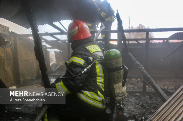 آتش‌سوزی ساختمان مسکونی در محله لب آب رشت