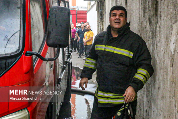 آتش‌سوزی ساختمان مسکونی در محله لب آب رشت