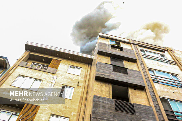 آتش‌سوزی ساختمان مسکونی در محله لب آب رشت