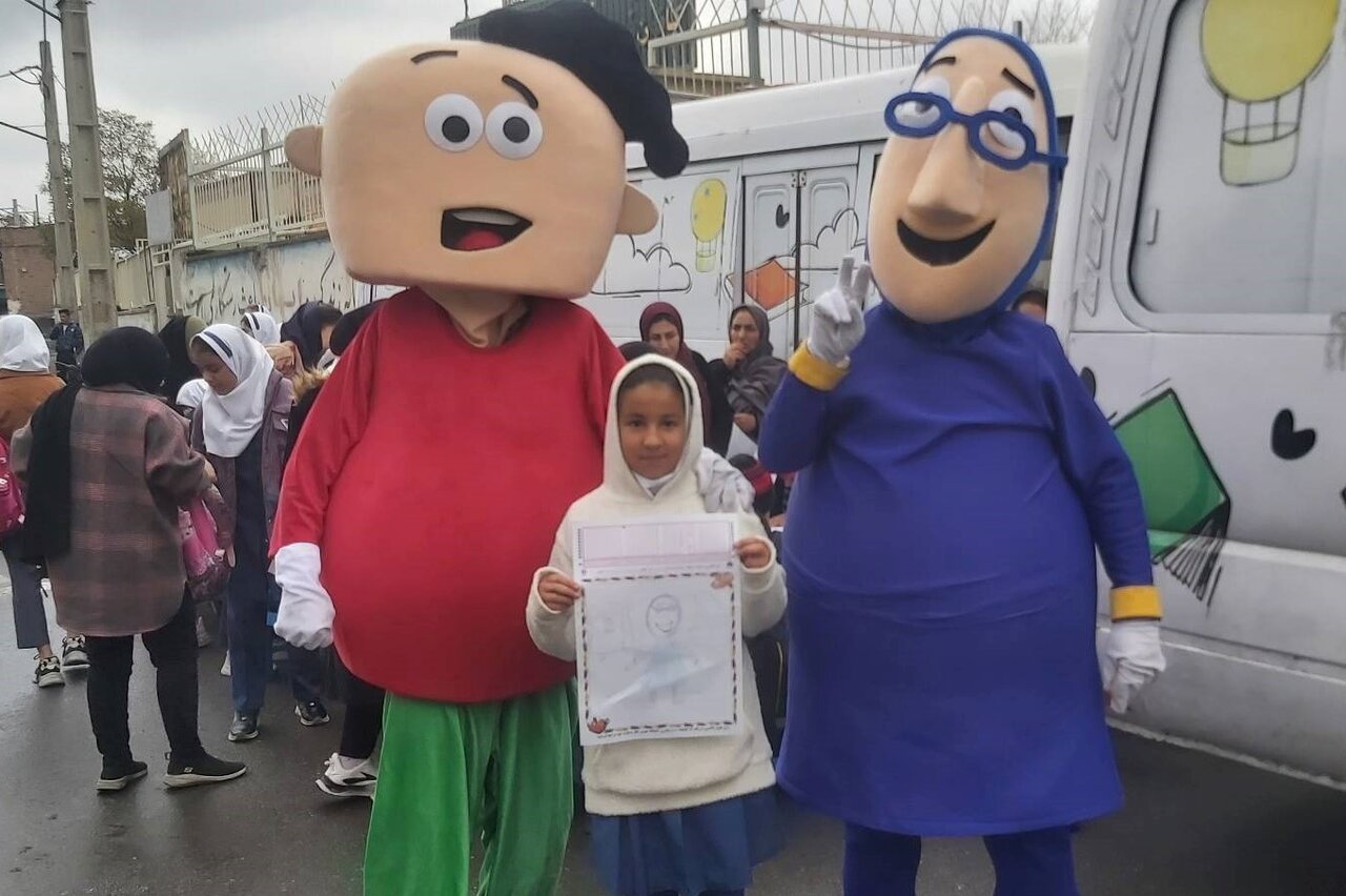 قصه و رنگ در کوچه‌های تبریز؛ روایت مهر از فعالیت کتابخانه‌های سیار